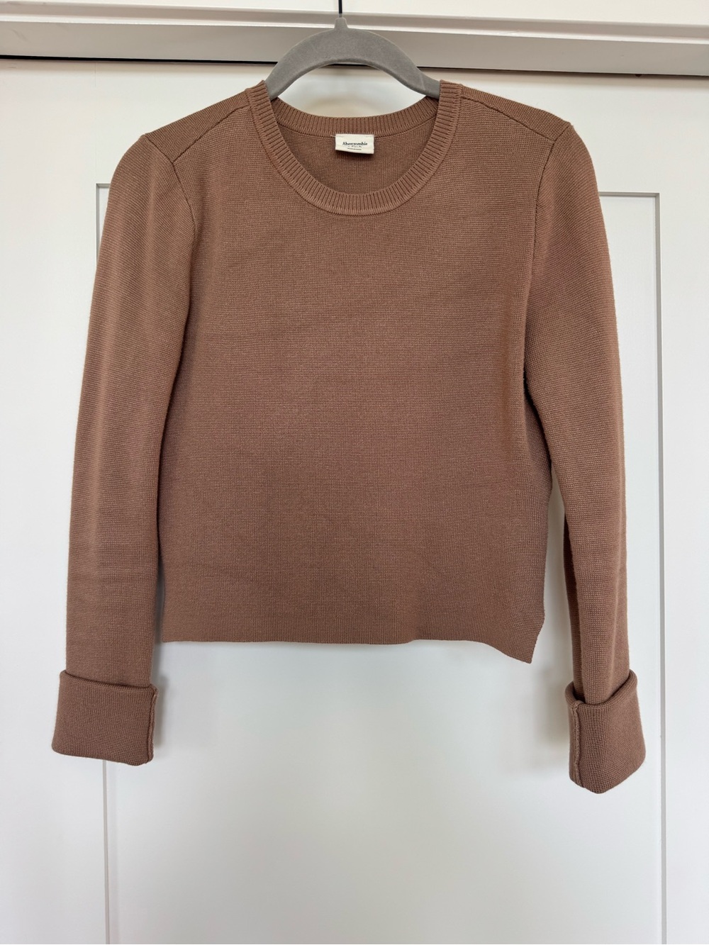 Abercrombie & Fitch Brown Fitted Crewneck Sweater
